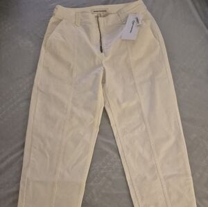 Amazon Essentials Women's Cream Jeans